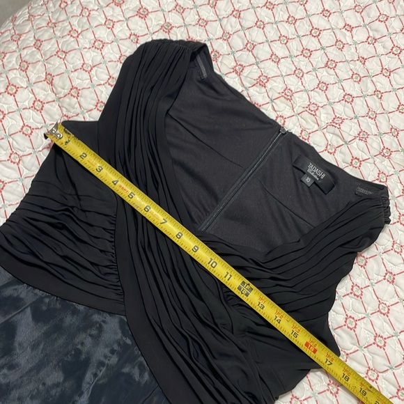 Tadashi Shoji fit and flare metallic dress - Picture 5 of 6